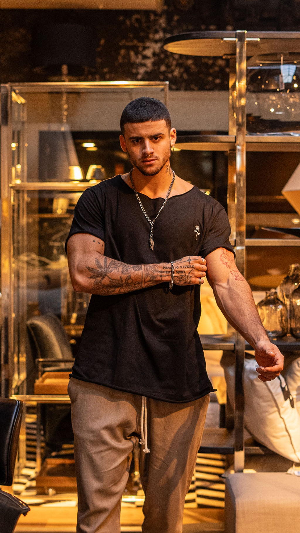 Camiseta Ibiza cuello amplio || Black Heart