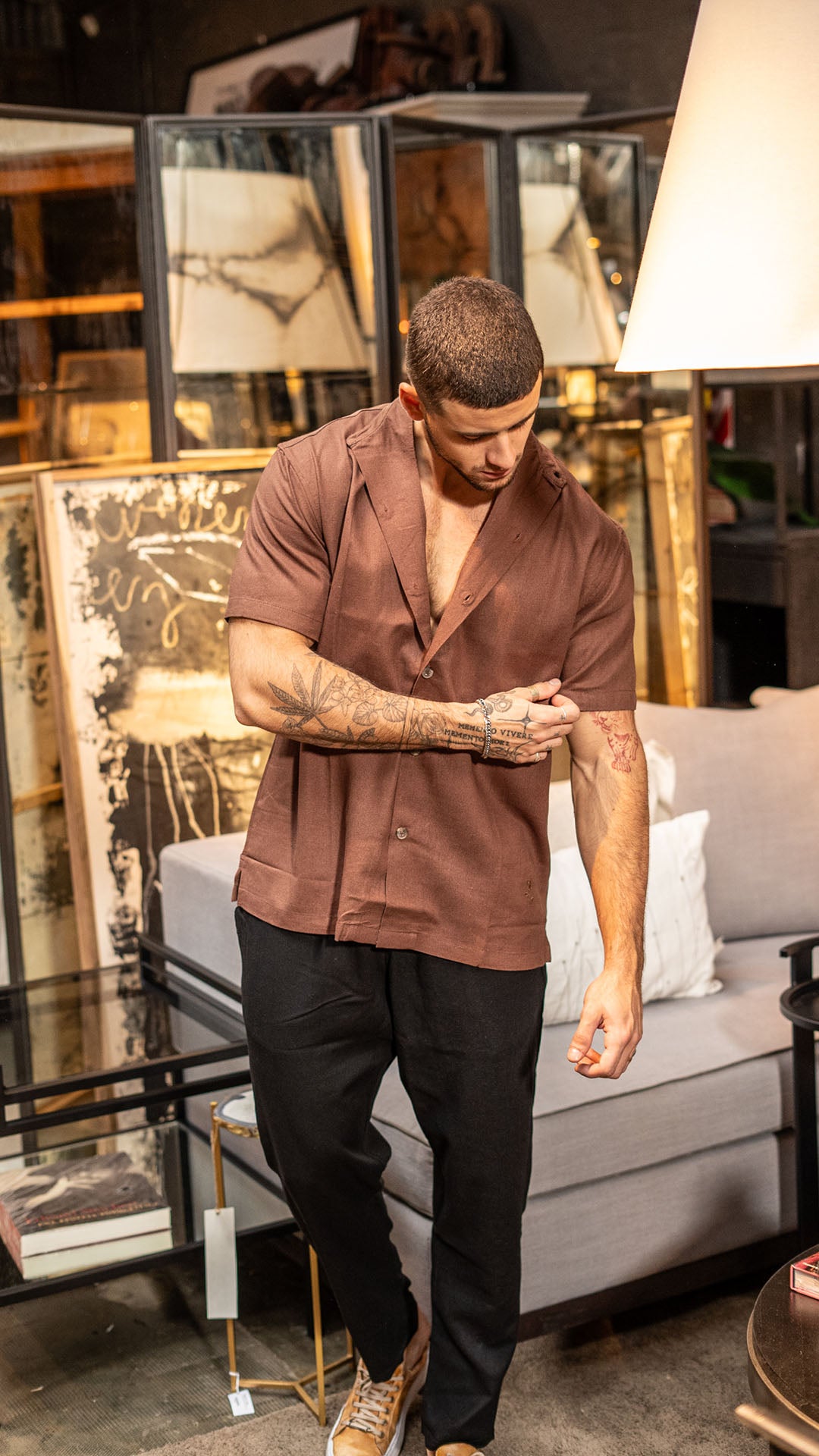 Camisa de lino cuello mao Chocolate