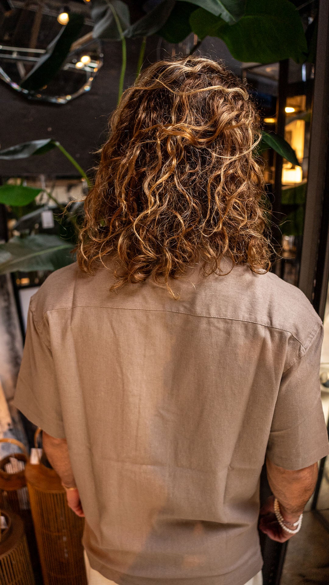 Camisa de lino cuello mao Tostada